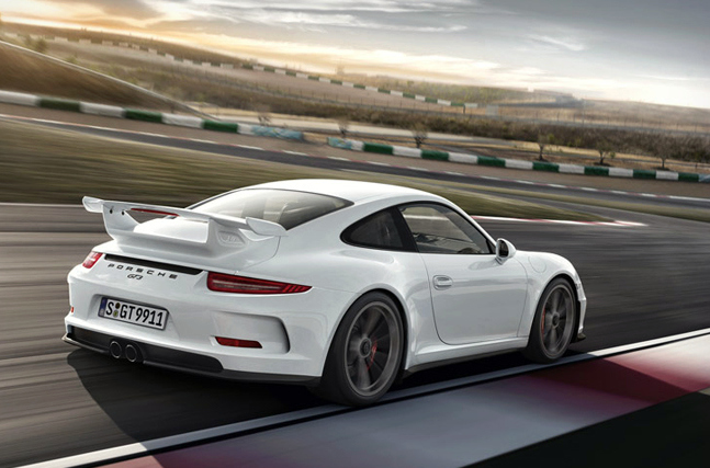 2014-Porsche-911-GT3-4