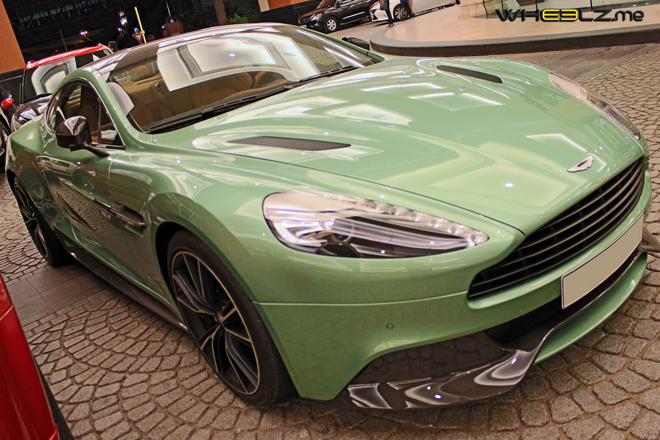 Aston Martin Vanquish (61)