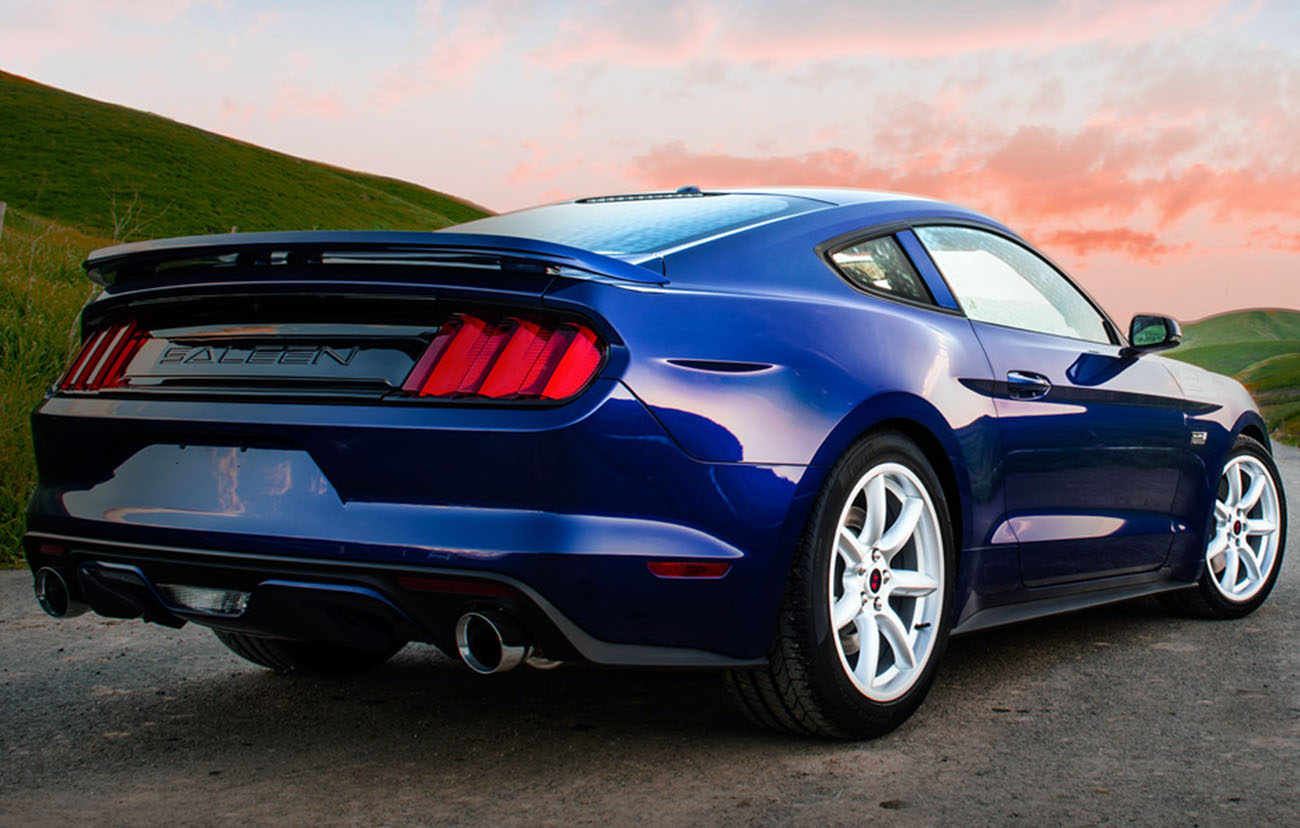 Blue-Mustang-at-Sunset