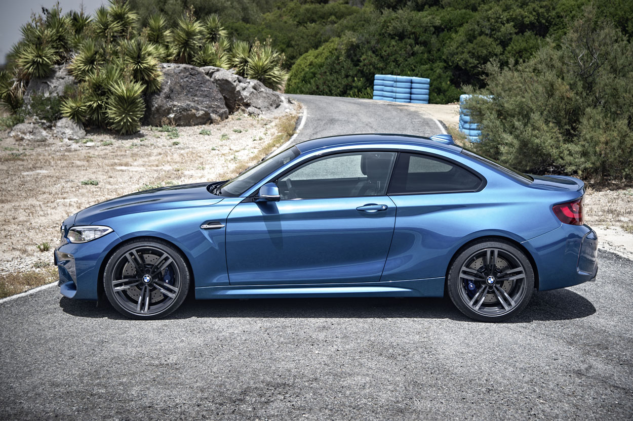 P90199662_highRes_the-new-bmw-m2-10-20
