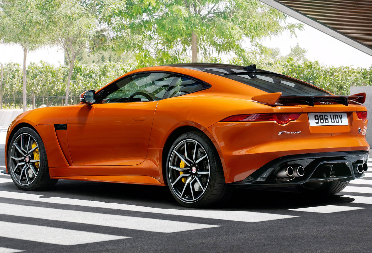 Jag_FTYPE_SVR_Coupe_Location_170216_031