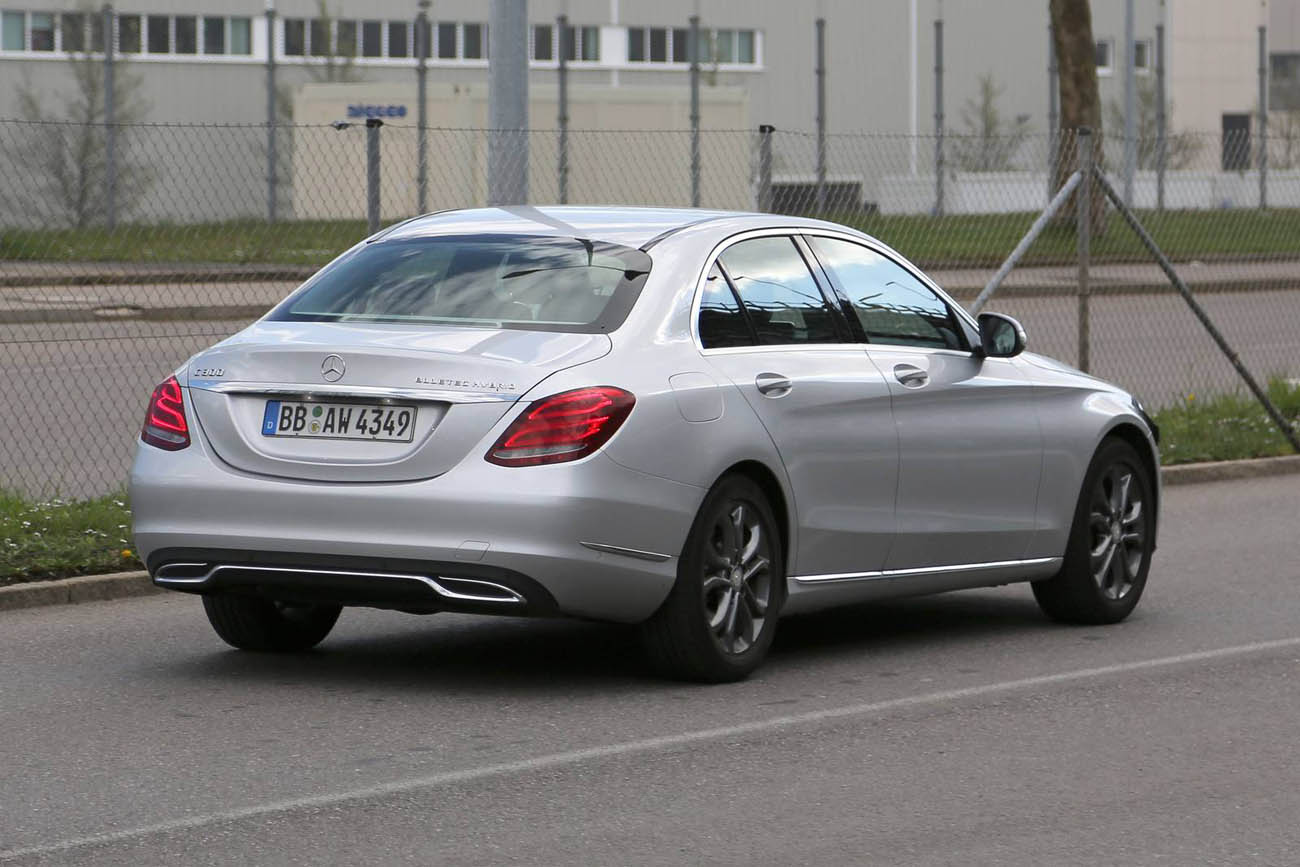 Mercedes-C-class-Facelift-008