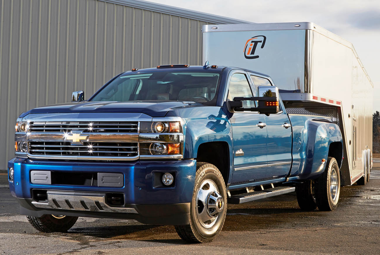 Chevrolet Accessories offers a trailering camera system, produce