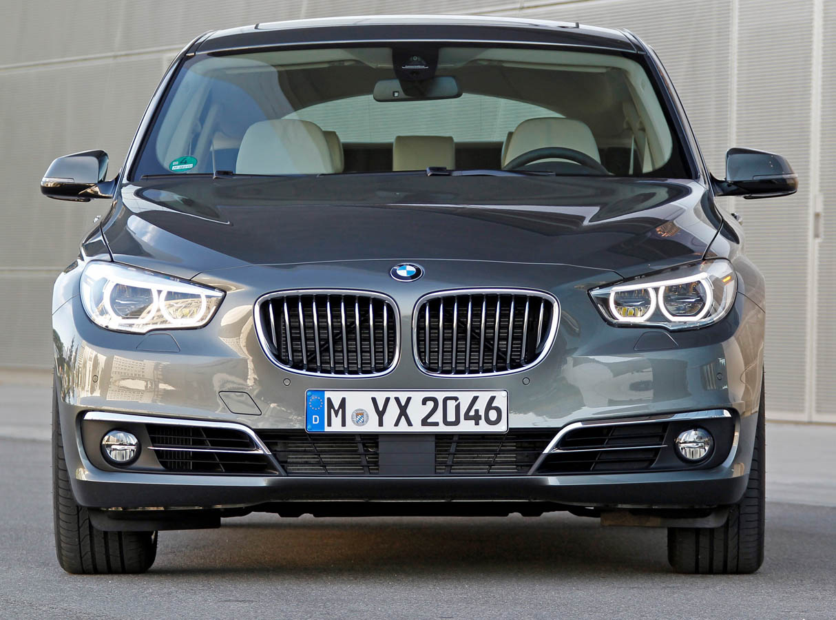 P90126807_highRes_the-new-bmw-5-series