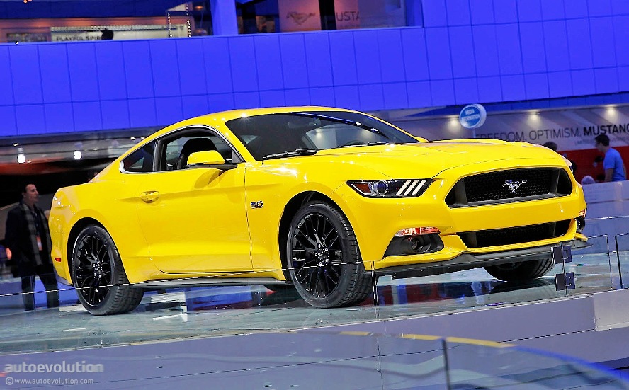 2015-ford-mustang-gt-gets-triple-yellow-suit-on-joins-detroit-floor-live-photos_1