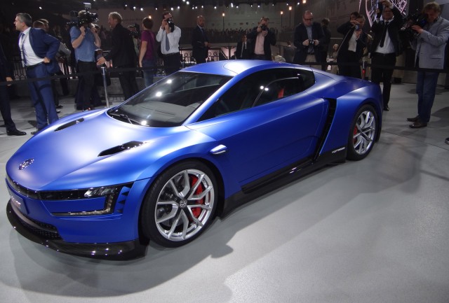 volkswagen-xl-sport-concept-2014-paris-auto-show_100483002_m