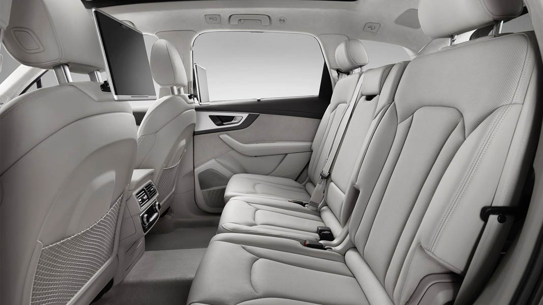 2016-Audi-Q7-Interior-Beauty-5