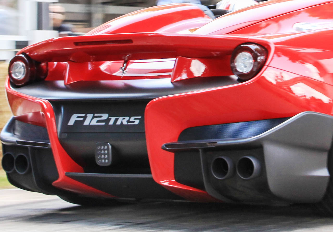 1400234_CAR-Ferrari-F12-TRS-at-1Goodwood-2014