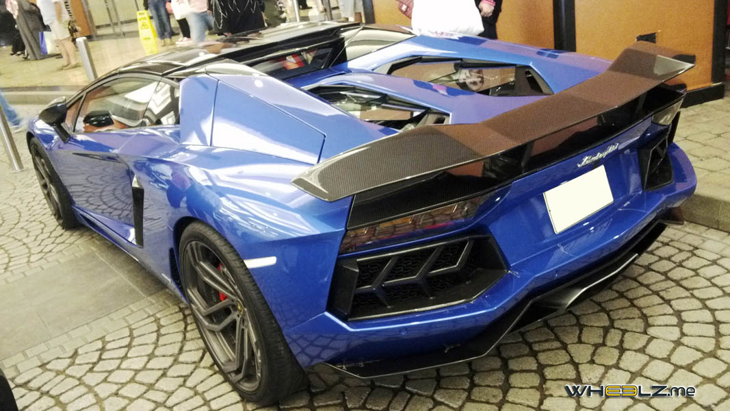 Lamborghini Aventador 14 (2)