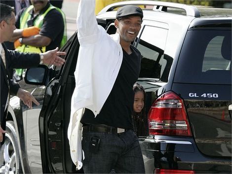 will-smith-and-mercedes-benz-gl450-gallery