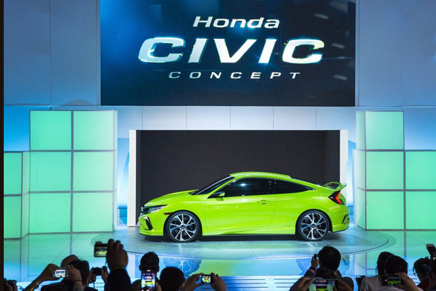 2016_Honda_Civic_Concept_at_2015_NYIAS_02