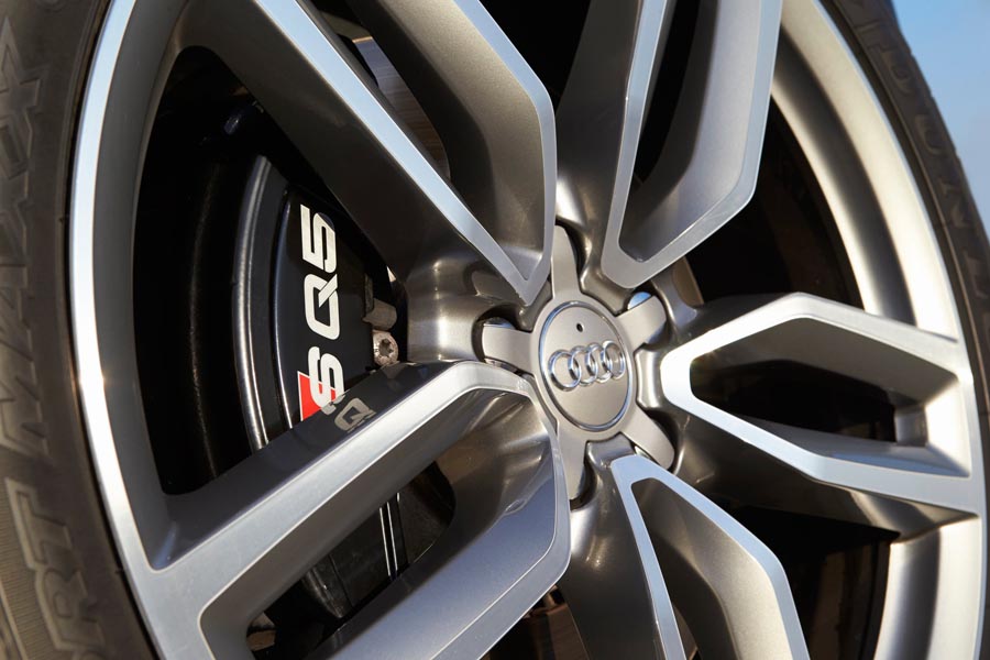 news-2014-to-2015-Audi-SQ5-exterior-detail-01