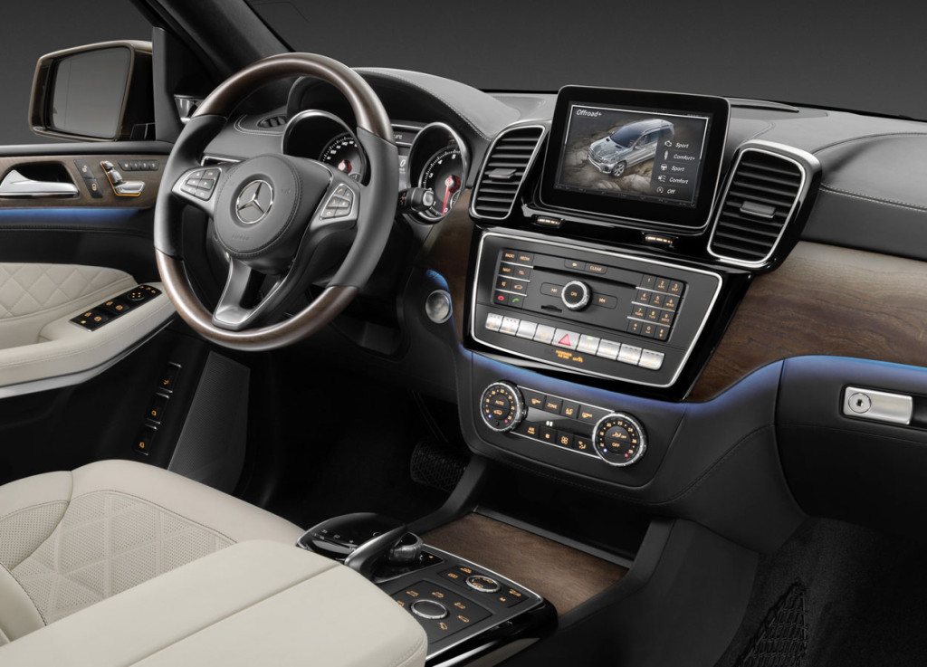 Gls салон. Мерседес GLS 2019 салон. Mercedes Benz GLS 2017 Interior. Mercedes Benz GLS 2020 салон. Mercedes Benz GLS 680 Salon.