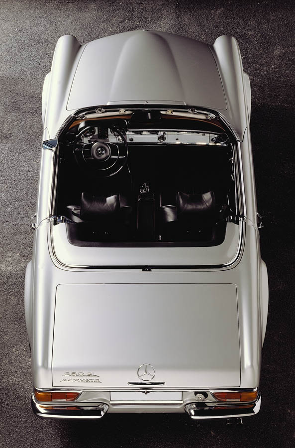 Caption orig.: Mercedes-Benz Typ 280 SL, 1968