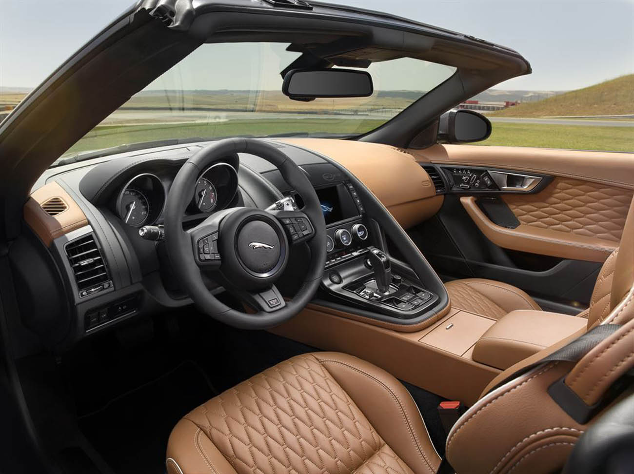 Jag_FTYPE_SVR_Convertible_Interior_170216_30_LowRes