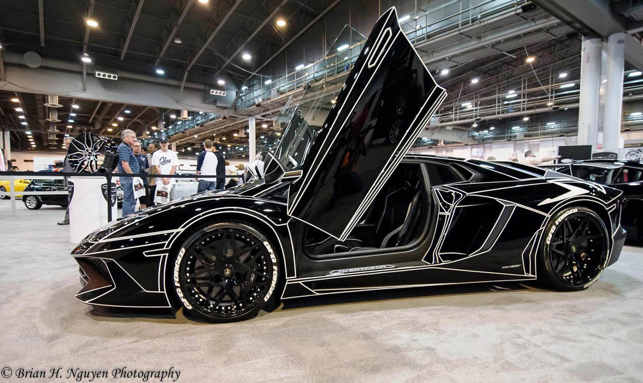 Tron-Lamborghini-Aventador-2