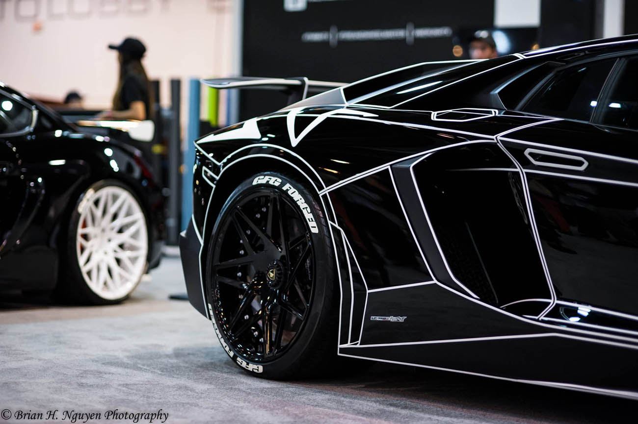 Tron-Lamborghini-Aventador-7