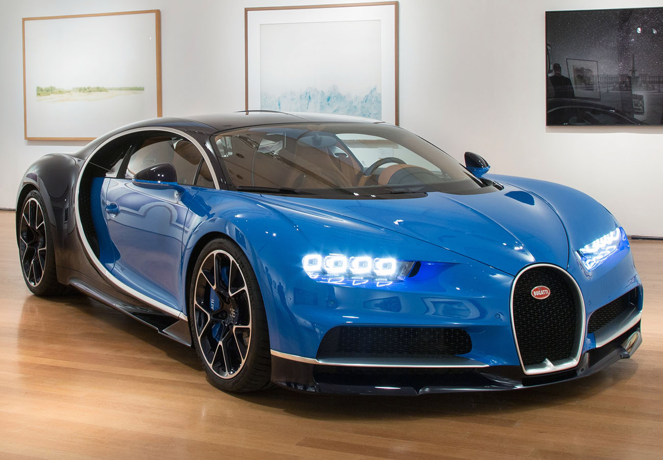 Bugatti Chiron - The Most Powerful, Fastest, Luxurious And E