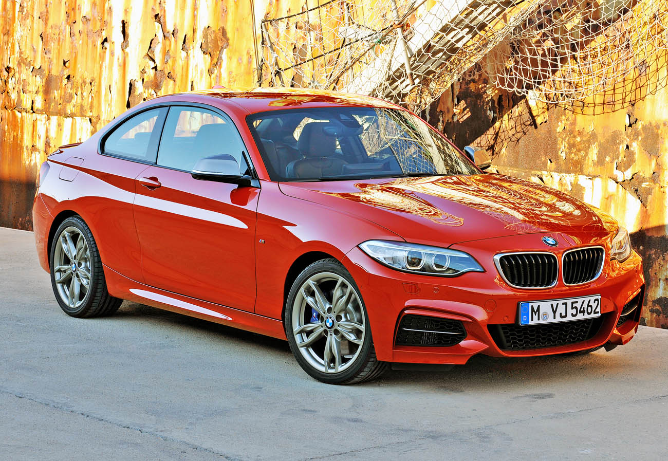 P90138098_highRes_the-new-bmw-m235i-co