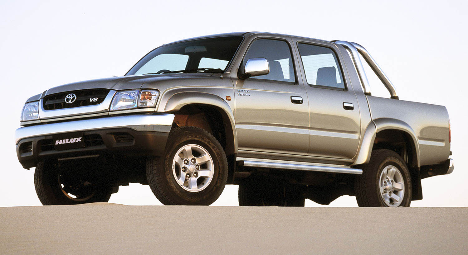 2002 Toyota HiLux 4X4 Double cab SR5 | موقع ويلز