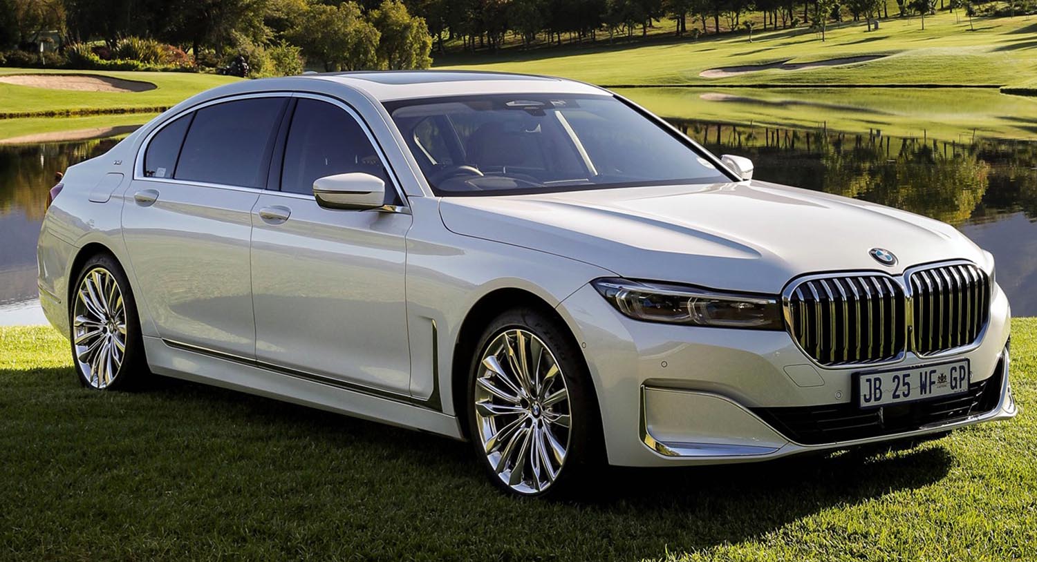 BMW الفئة السابعة الجديدة ، رفاهية استثنائية وجمال التصميم ، ويلز