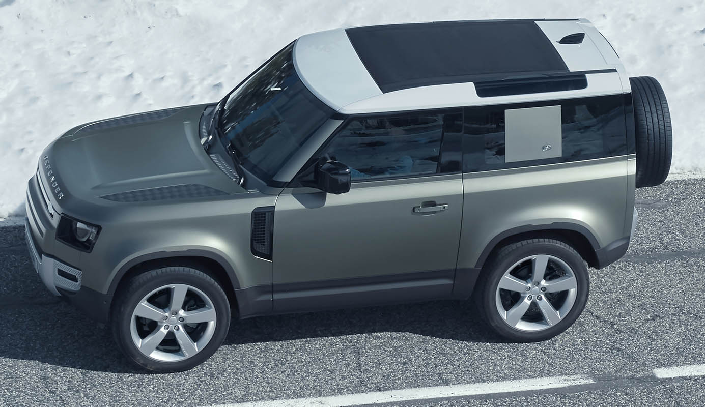 Дефендер 2023 года. Ленд Ровер Дефендер 2020 3 двери. Land Rover Defender 2023 новый. Land Rover 3 дверный. Land Rover Defender 2020 три двери.