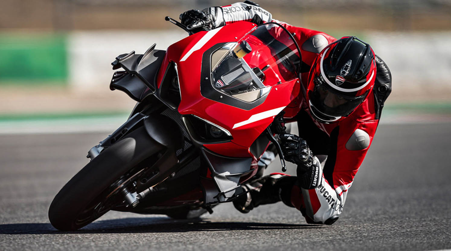 دراجة دوكاتي سوبر ليجيرا في4 الجديدة كلياً – صاروخ على عجلتين يصل الى صالات العرض في أكتوبر 2020 Ducati-Superleggera-V4-10