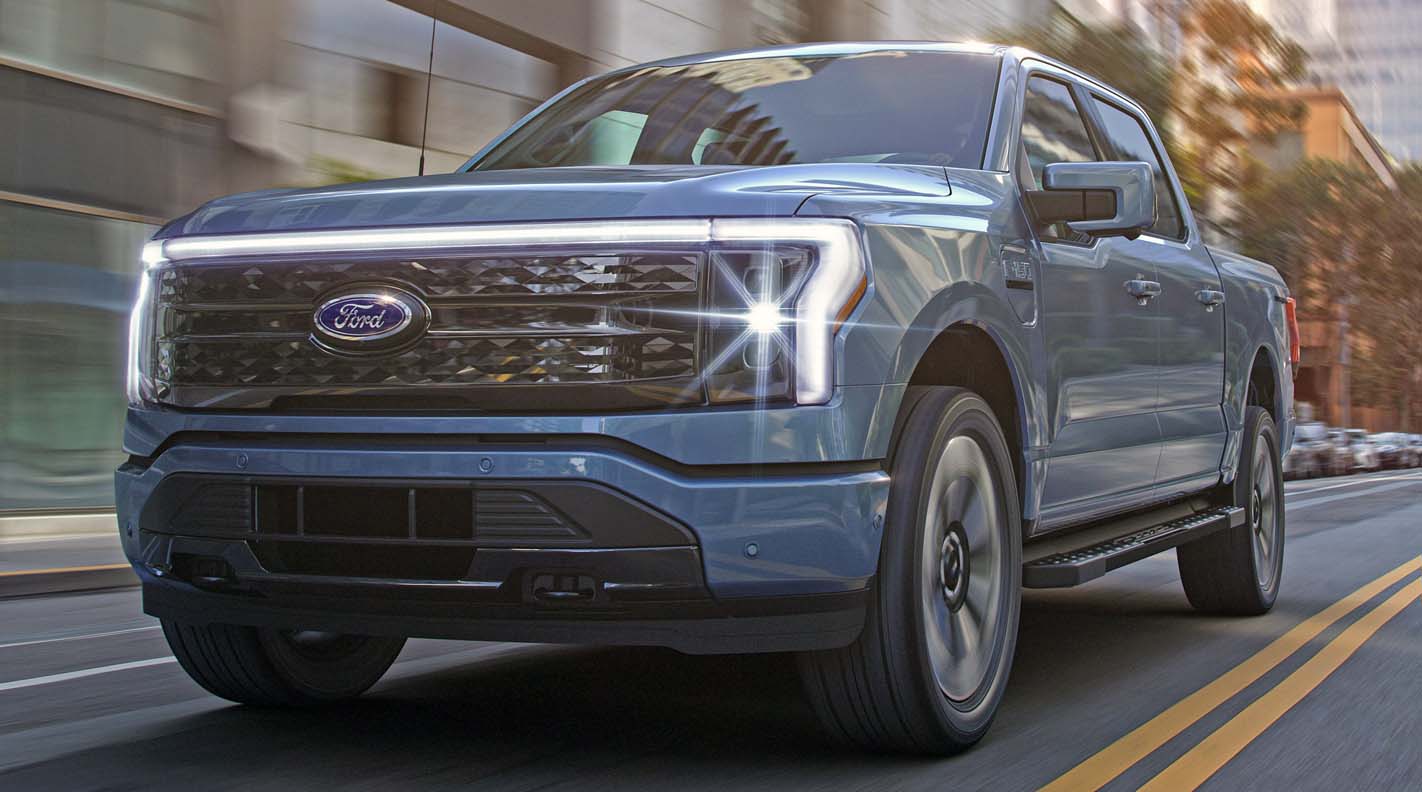 Ford Headlight Tech Helps Keep Drivers’ Eyes on the Road